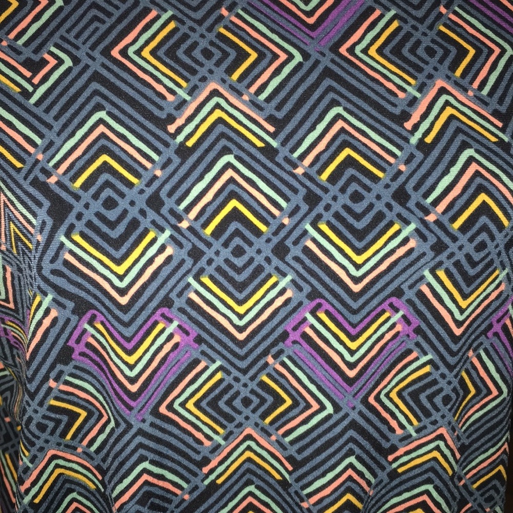 NWT S Lularoe Irma - Picture 3 of 9